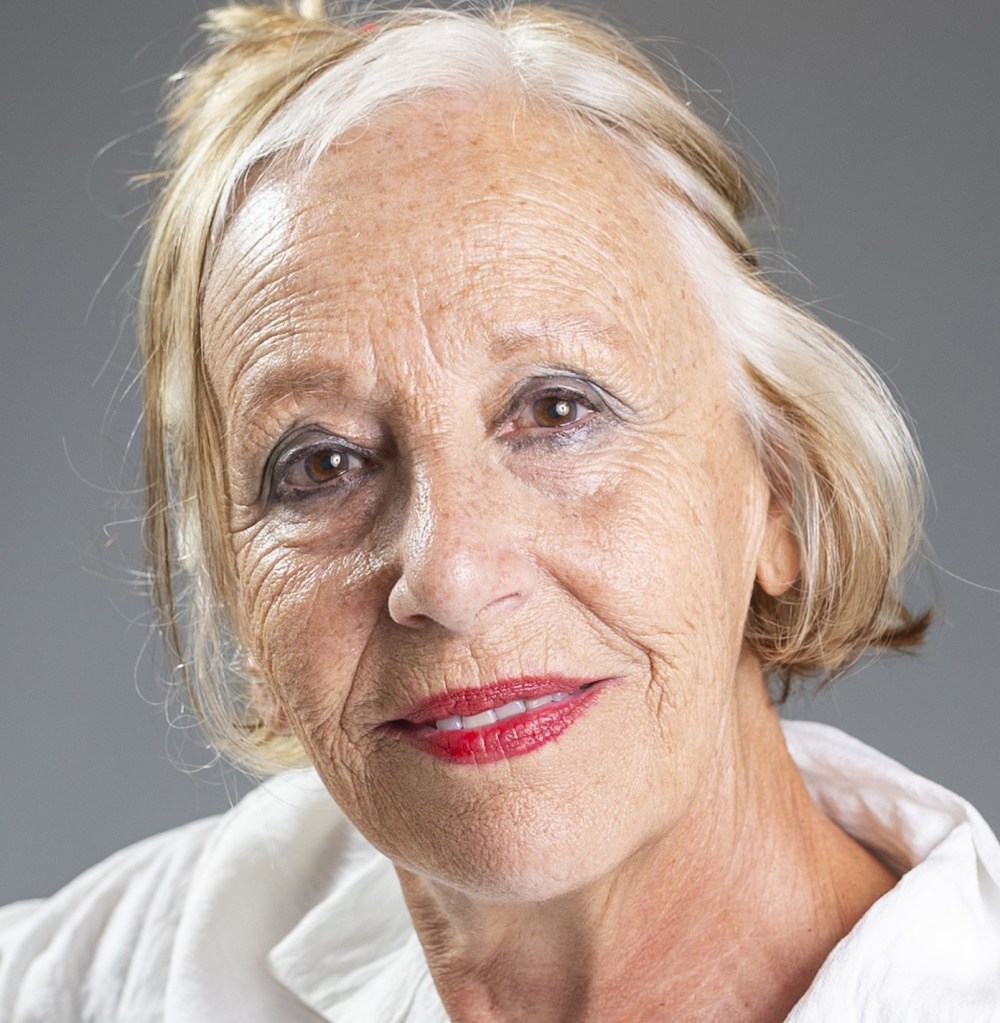 La imagen tiene un atributo ALT vacío; su nombre de archivo es rosario_retrato_24_99.jpg